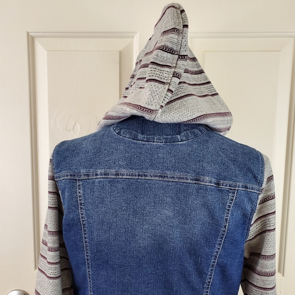 Wallflower Fleece Jean Jacket - Picture 10 of 15